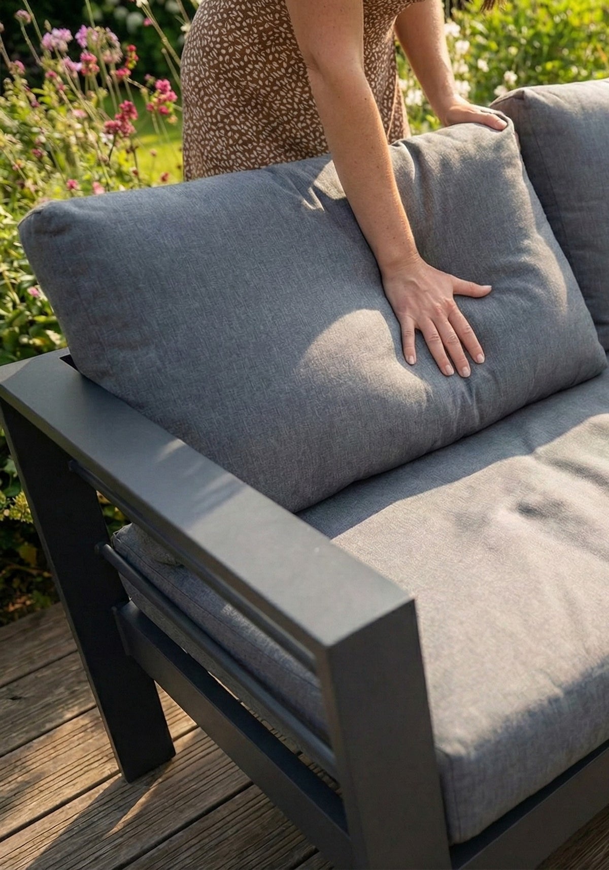 Aluminium 3 + 2 + 1 + 1 + Fire Pit Table Garden Furniture Sofa Set in Grey