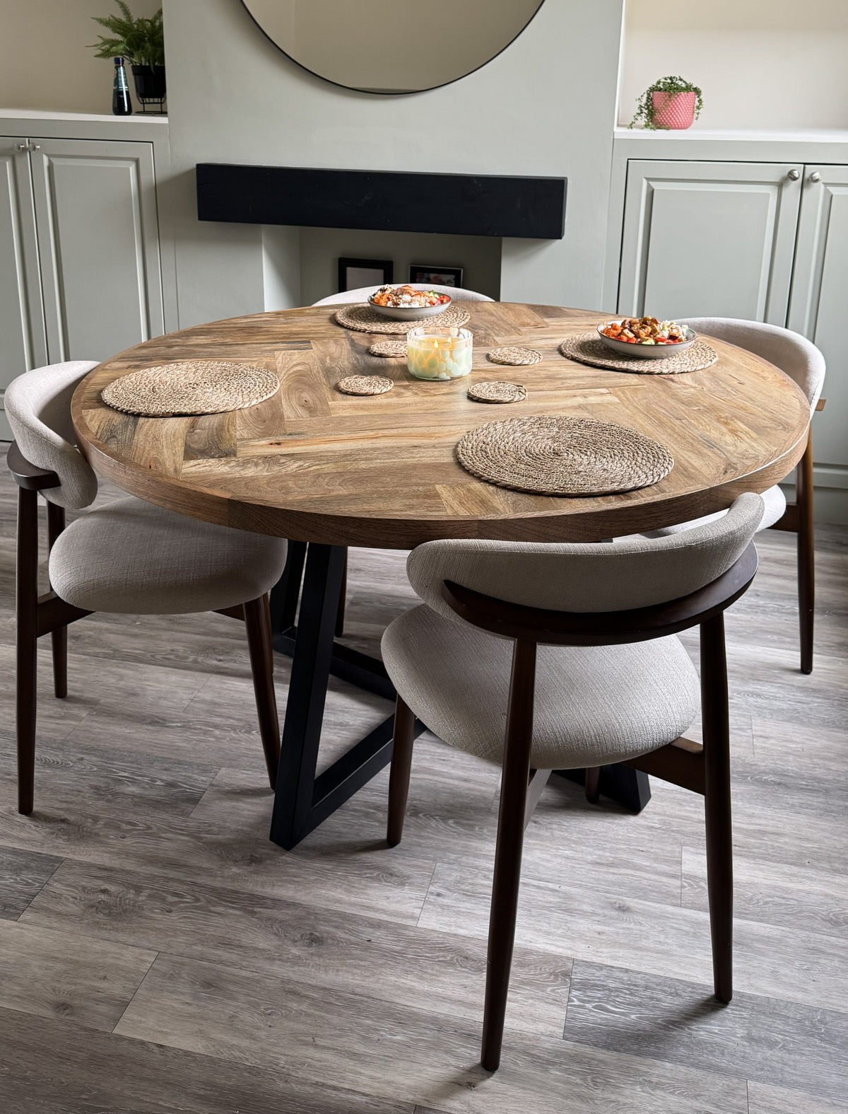 Round Solid Mango Wood Dining Table 120cm – Rustic Herringbone Top & Metal Legs