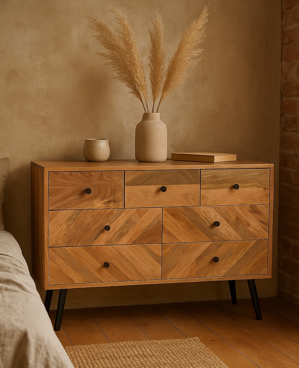 Chevron Mango Wood Chest of Drawers – Rustic Storage Cabinet 101 cm