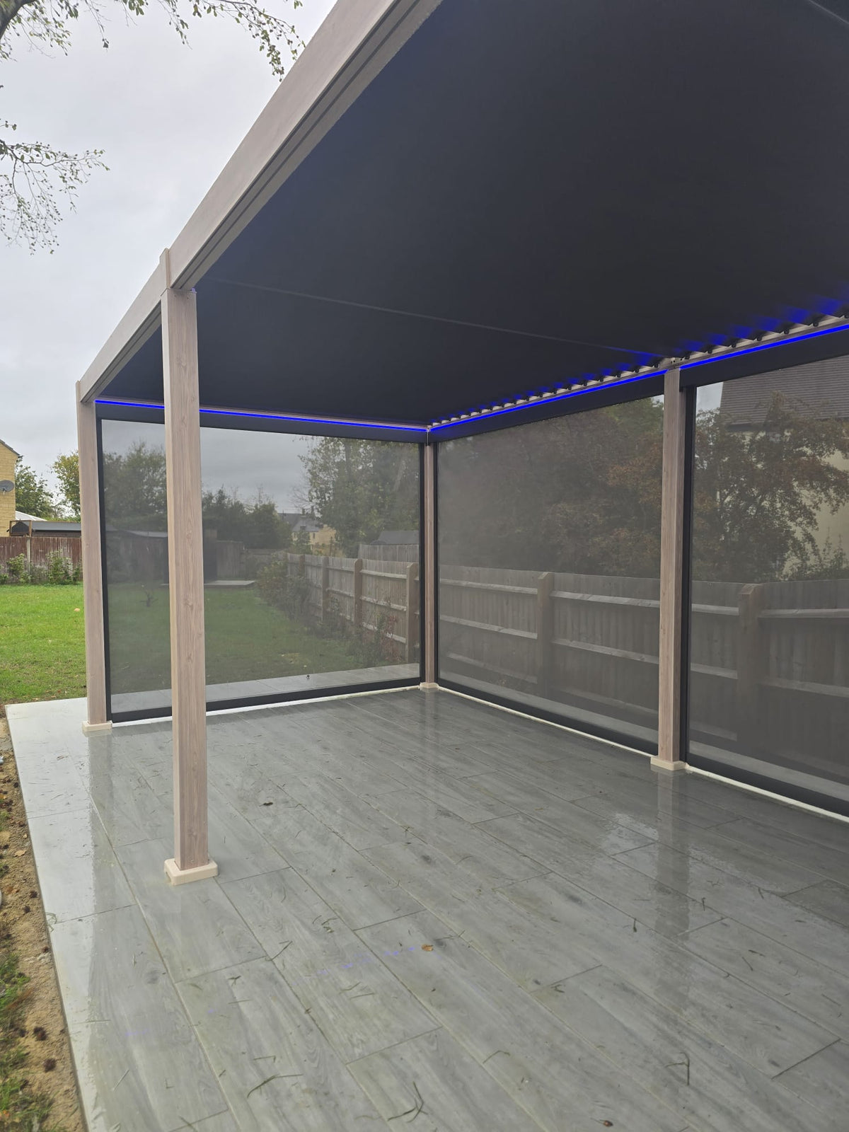 LuxShade™ 3×6m Aluminium Pergola LEDs, Double-Layered Louvred Roof & Blinds Light Oak