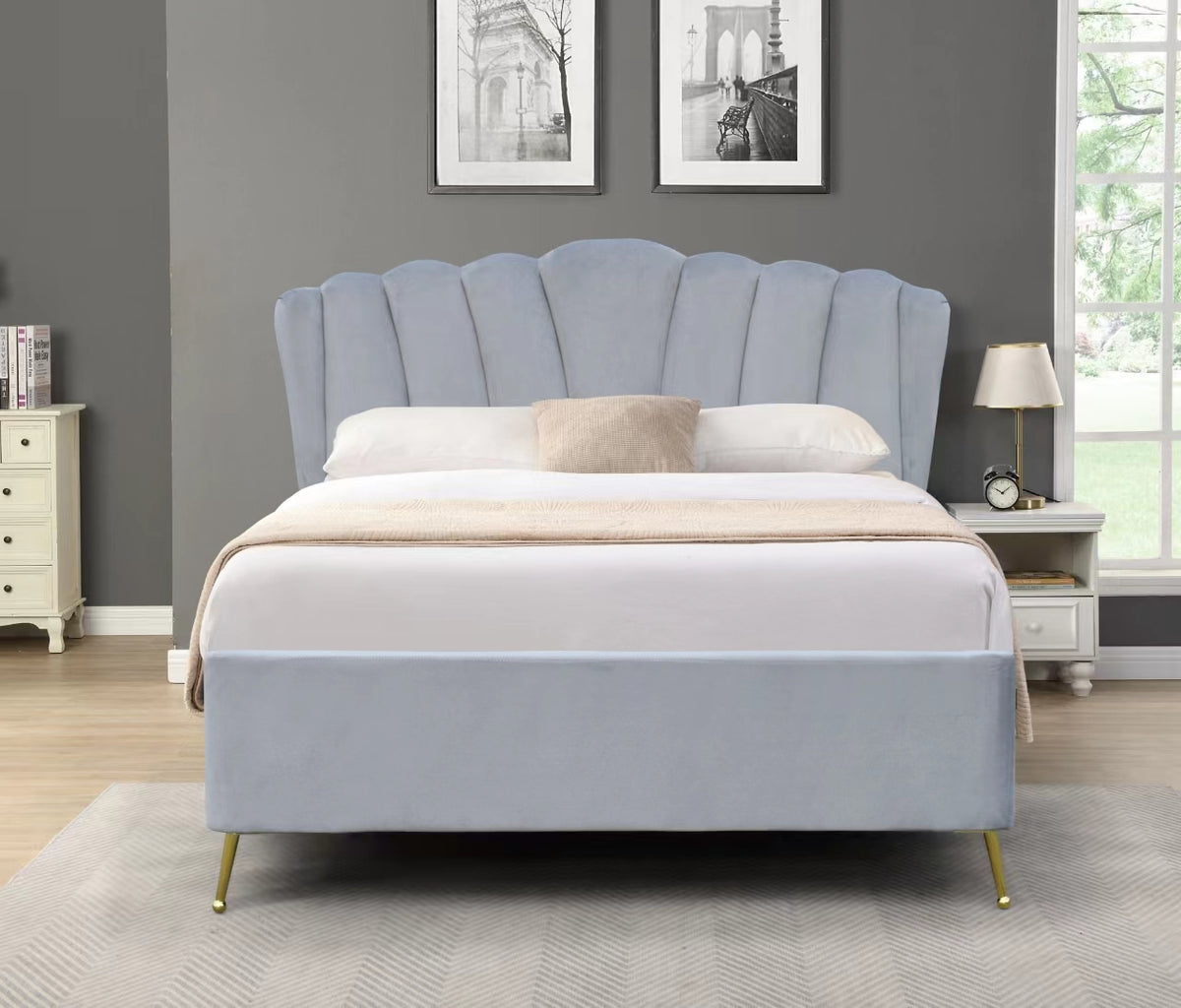 Luna Ottoman Storage Bed - Light Grey Plush Velvet - Size: 4ft 6&quot; Double